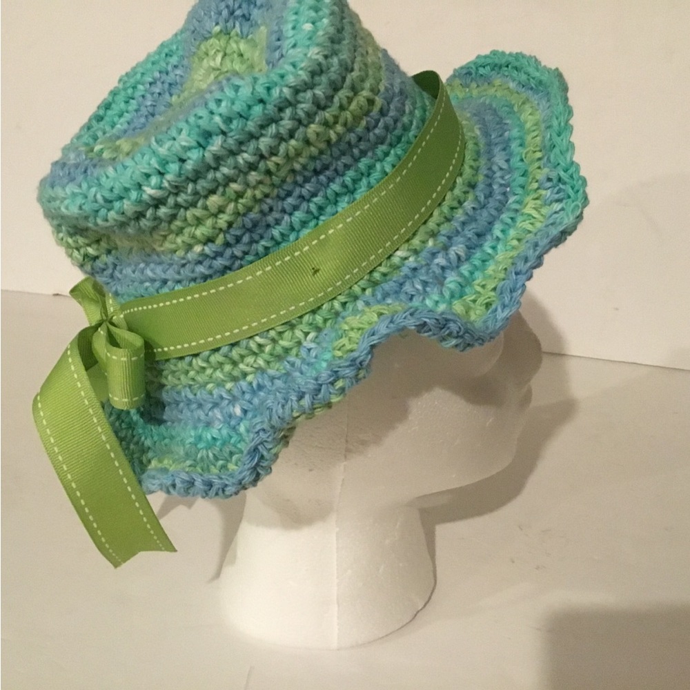Bucket hat for girls. Crochet, custom made. New